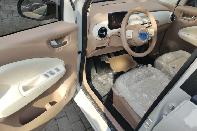 五菱汽车 宏光MINIEV 2025款 四门版 臻享+款中控内饰20