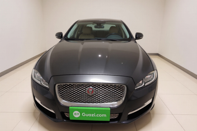 捷豹XJ 2016款 XJL 3.0 SC 两驱典雅商务版车身外观2