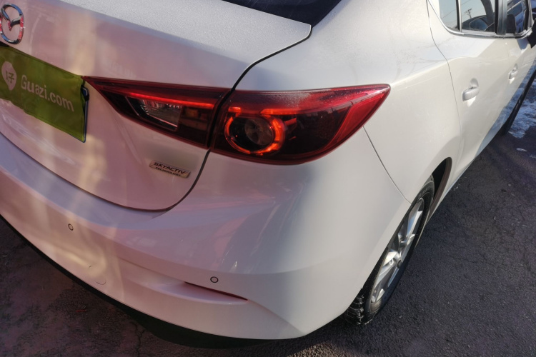 马自达3 昂克赛拉 2019款 云控版 三厢 1.5L 自动豪华型 国VI车身外观9