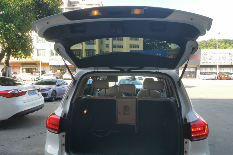 大众 途观 2015款 1.8TSI 自动两驱风尚版中控内饰23