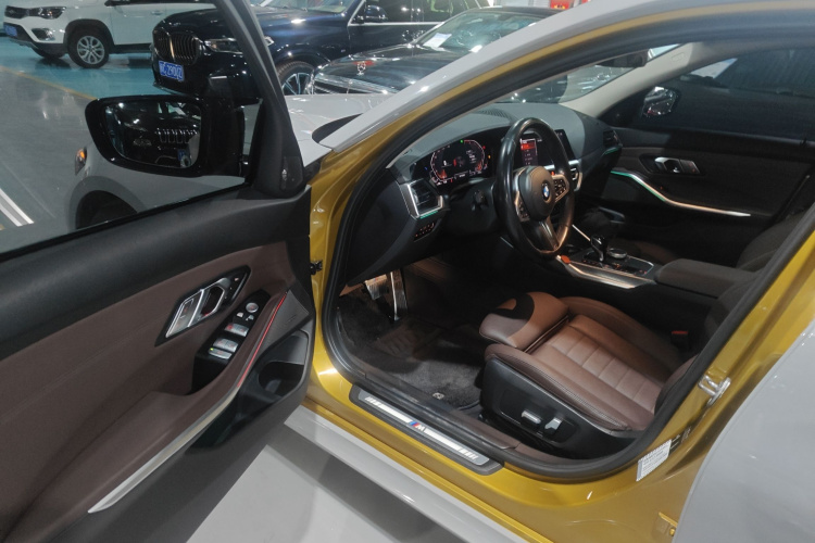 宝马3系 2020款 325Li M运动曜夜套装中控内饰20