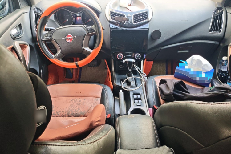 海马S5 2015款 1.5T CVT旗舰型中控内饰7002