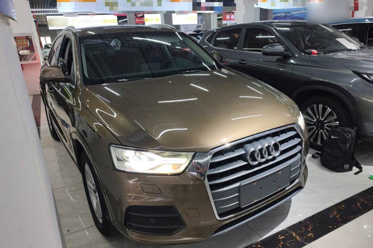 奥迪Q3 2017款 30 TFSI 时尚型车身外观3