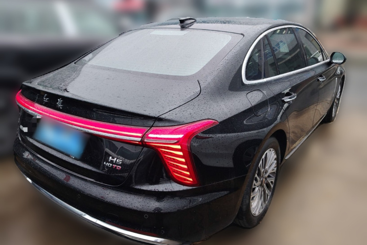 红旗H5 2023款 2.0T 自动智联旗畅版车身外观7