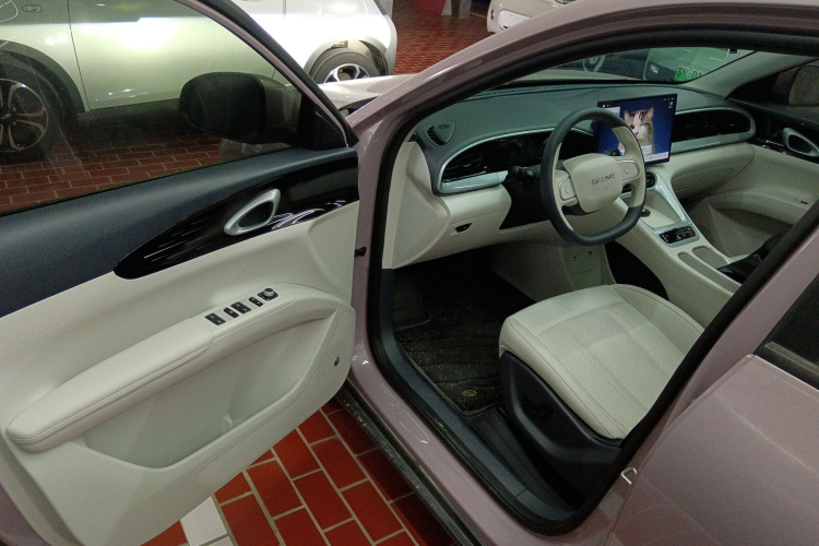 吉利银河 星愿 2025款 UP 410km 探索版中控内饰7003