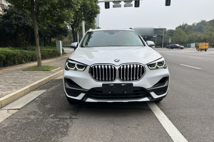 宝马X1 2022款 sDrive20Li 时尚型车身外观6001