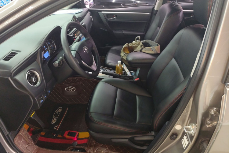 丰田 卡罗拉 2018款 1.2T S-CVT GL智享版局部细节19