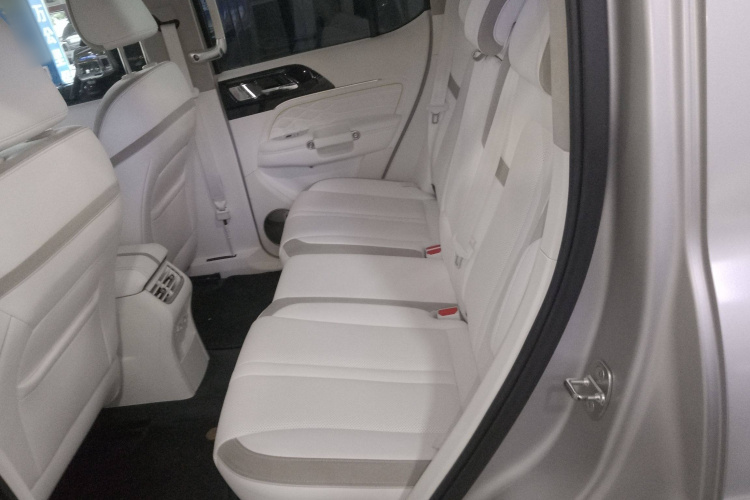 超境汽车 共创坦克300 2021款 2.0T 赛博坦克中控内饰7004