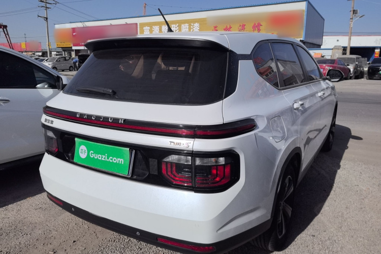 宝骏RM-5 2019款 1.5T 手动24小时在线精英型 6座车身外观7