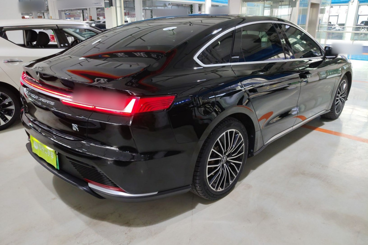 比亚迪 汉 2020款 EV 超长续航版豪华型车身外观7