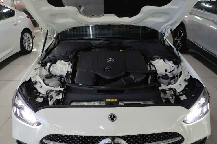 奔驰C级 2023款 改款 C 200 L 运动版机舱底盘24