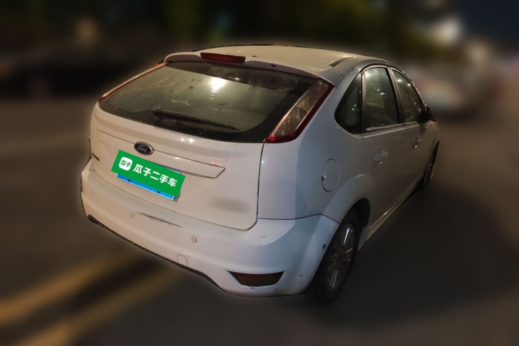 福特 福克斯 2013款 两厢经典 1.8L 手动时尚型车身外观6005