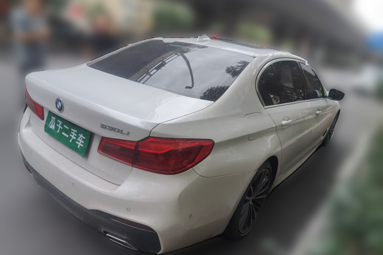 宝马5系 2020款 530Li 领先型 M运动套装车身外观6005