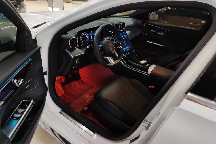 奔驰C级 2022款 改款 C 200 L 运动版局部细节19