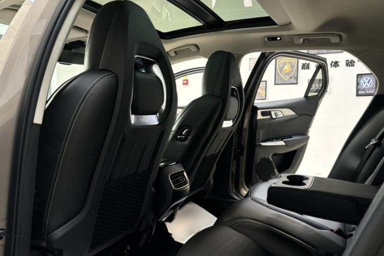 领克03 2018款 1.5TD DCT型Pro版 国V中控内饰7005