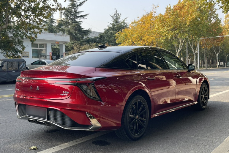 红旗H6 2023款 2.0T 致臻版车身外观6010