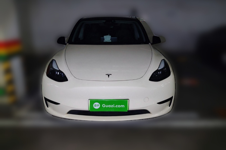 特斯拉 Model Y 2024款 后轮驱动版车身外观2