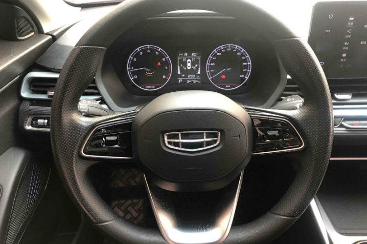 吉利汽车 帝豪 2023款 第4代冠军版 1.5L CVT豪华型中控内饰7002