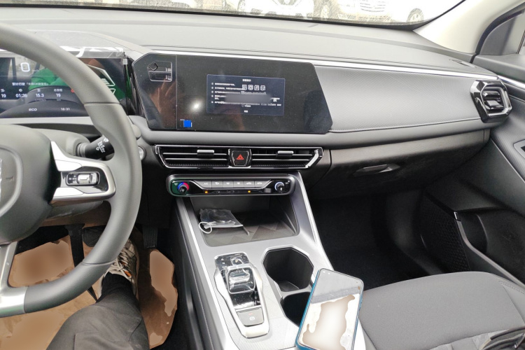 广汽传祺 传祺GS3 2026款 影速 270T 劲取版中控内饰7002