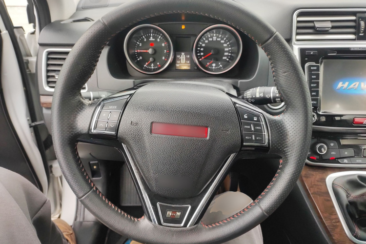 哈弗H6 2015款 改款 运动版 1.5T 手动两驱精英型中控内饰13
