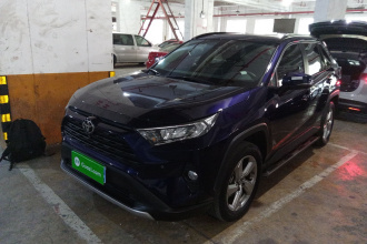 丰田 RAV4荣放 2022款 2.0L CVT两驱风尚Plus版