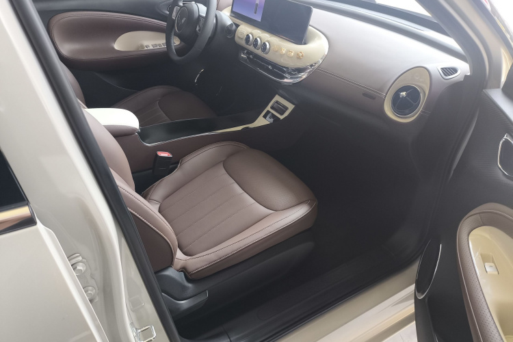 五菱汽车 五菱缤果 2024款 333km 灵犀互联款中控内饰7010