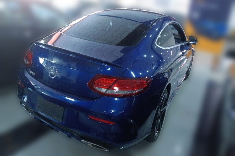 奔驰C级(进口) 2018款 C 200 轿跑车车身外观7