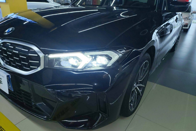 宝马3系 2023款 325Li M运动套装车身外观36