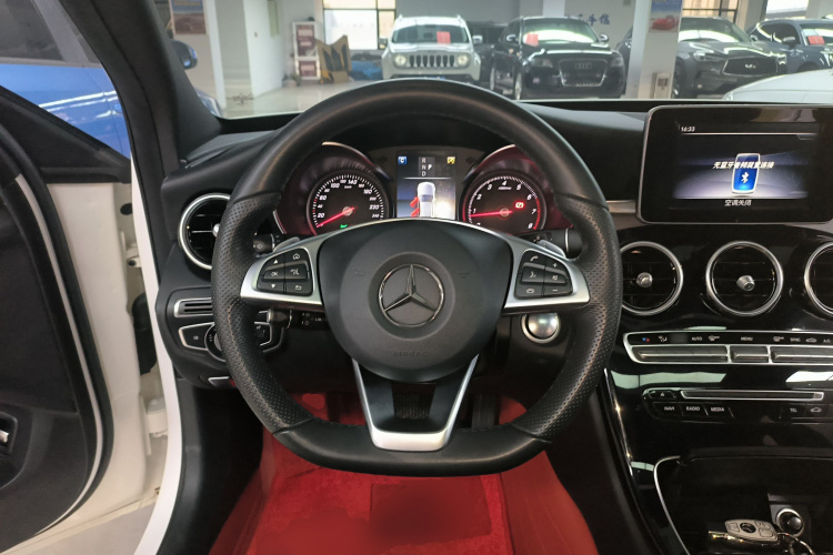 奔驰C级 2018款 C 200 成就特别版中控内饰13