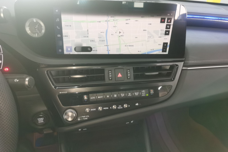 雷克萨斯ES 2022款 200 卓越版局部细节16