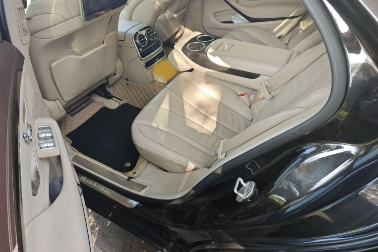 奔驰S级 2014款 S 400 L 尊贵型中控内饰7004