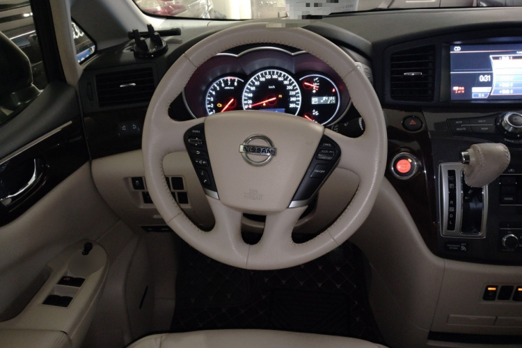 日产 贵士 2013款 3.5L SL局部细节13