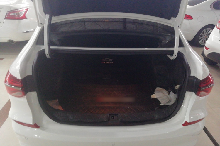 雪佛兰 科鲁泽 2020款 轻混 RS 330T 自动畅快版机舱底盘23