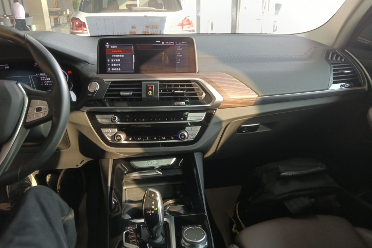 宝马X3 2021款 xDrive28i 豪华套装中控内饰12
