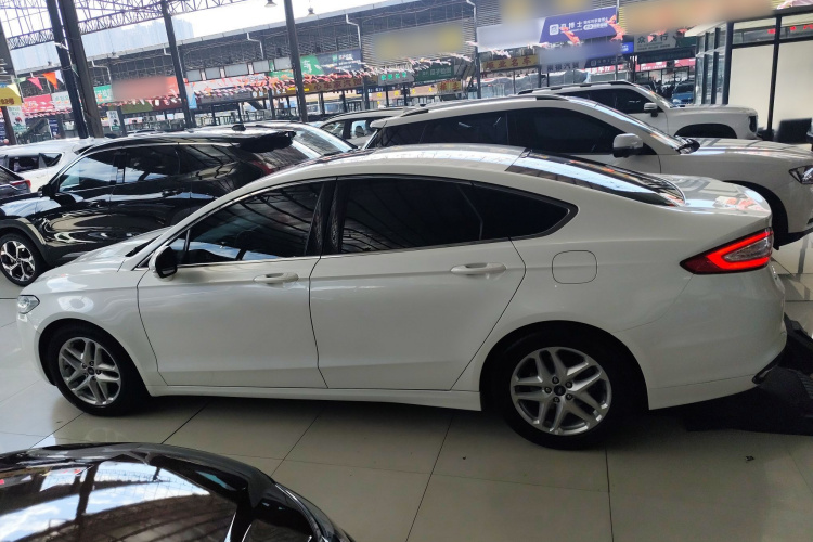 福特 蒙迪欧 2013款 1.5L GTDi180时尚型车身外观4