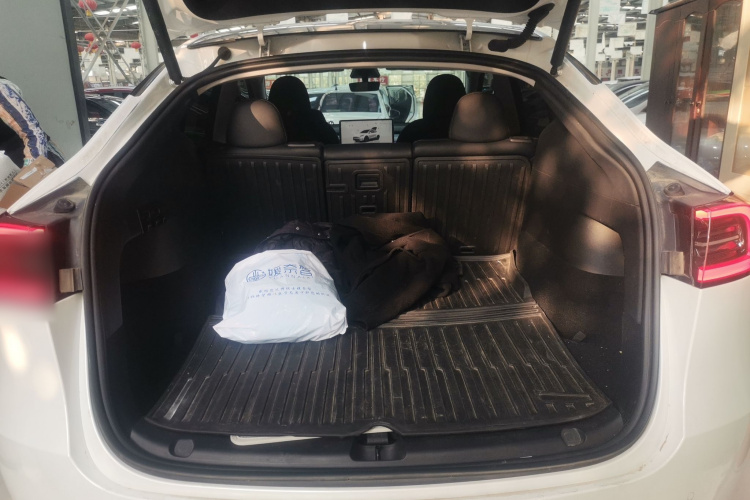 特斯拉 Model Y 2023款 后轮驱动版机舱底盘23