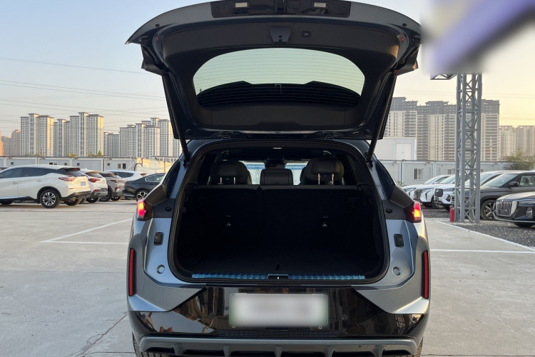 领克08 EM-P 2025款 245km 超长续航Halo中控内饰7010