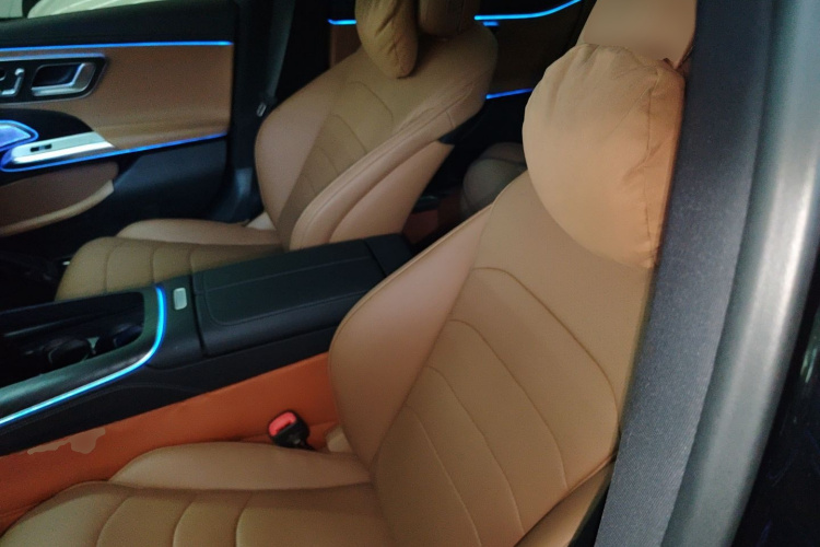 奔驰E级 2024款 改款 E 300 L 时尚运动型中控内饰19