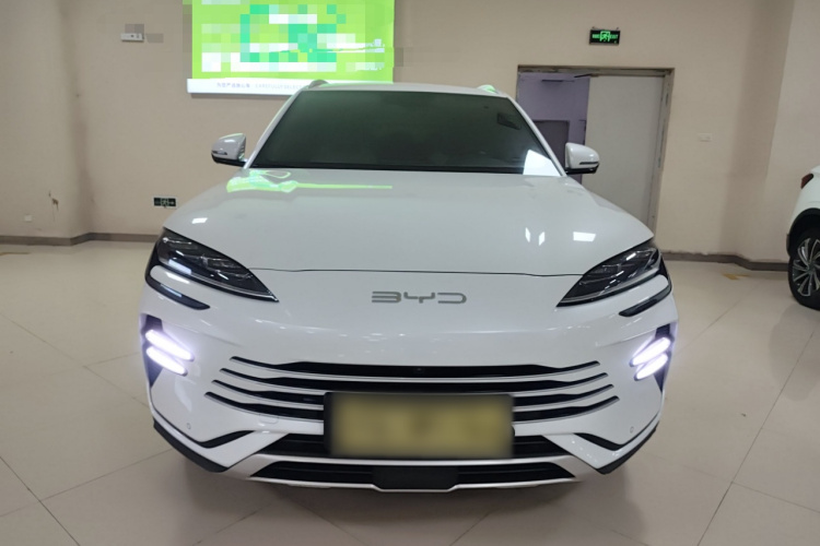 比亚迪 宋PLUS新能源 2023款 冠军版 DM-i 110KM 旗舰型车身外观2