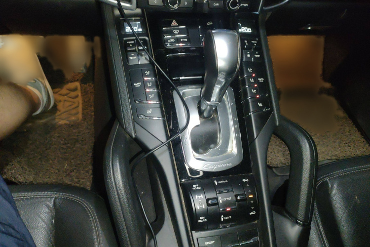 保时捷 2014款 Cayenne Platinum Edition 3.0T局部细节18