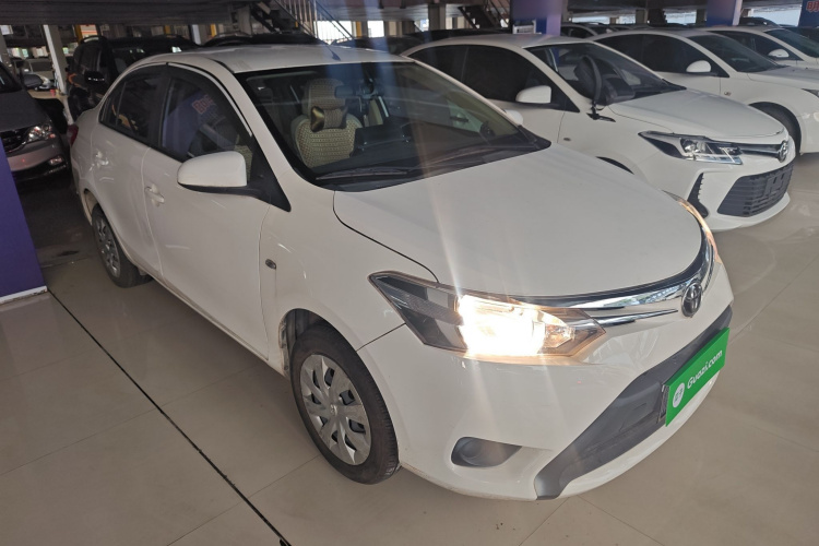 丰田 威驰 2014款 1.5L 自动智臻版车身外观3