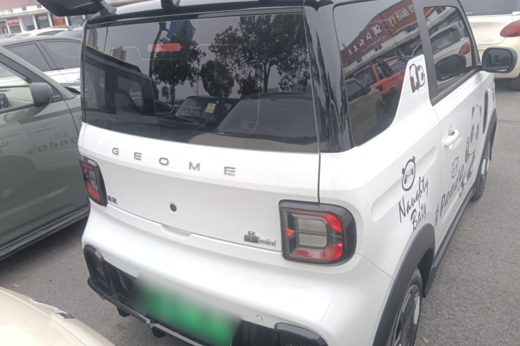 吉利银河 2025款 210km 熊猫卡丁车身外观7