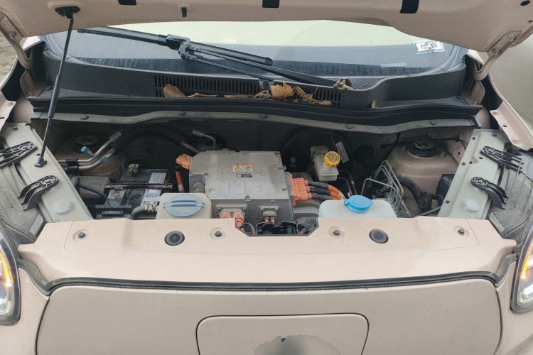 零跑汽车 零跑T03 2021款 400豪华Pro版机舱底盘24