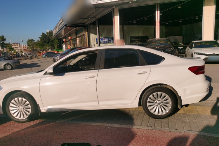 大众 朗逸 2018款 1.5L 自动舒适版 国V车身外观4