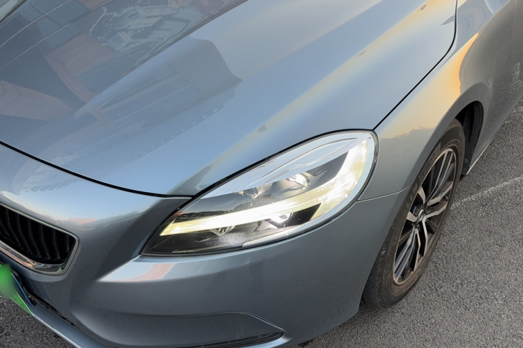 沃尔沃V40 2017款 T3 智逸版局部细节9001