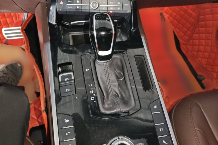 魏牌 VV7 2017款 2.0T 旗舰型局部细节18