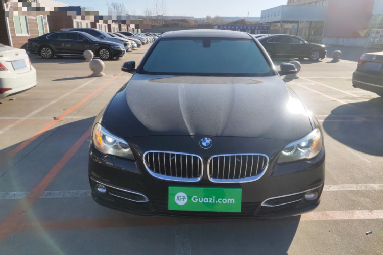 宝马5系 2014款 525Li 豪华设计套装车身外观2