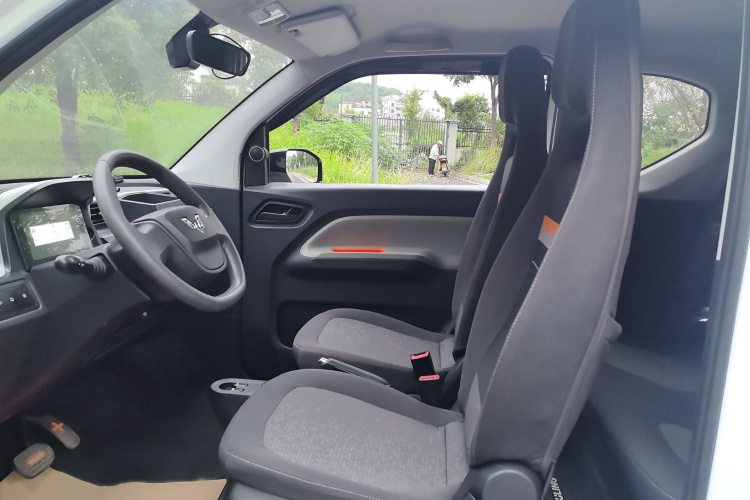 五菱汽车 宏光MINIEV 2022款 轻松款 三元锂中控内饰7001