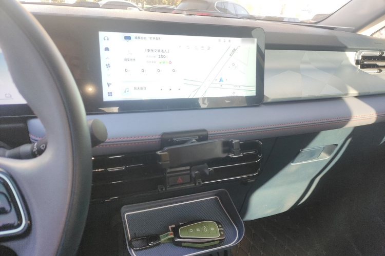 吉利几何E萤火虫 2022款 401KM 霹雳虎 4座局部细节16