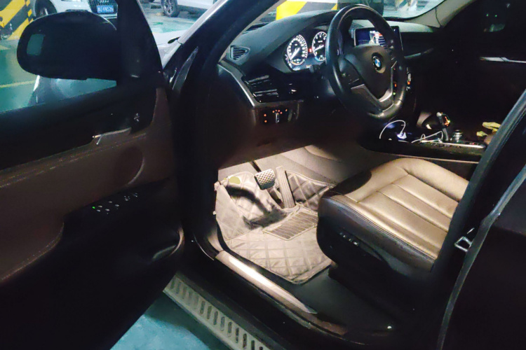 宝马X5(进口) 2014款 xDrive35i 豪华型中控内饰20